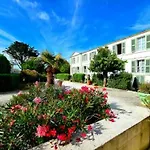 Climatise 91 Palais Des Gouverneurs Jardin Piscine Couverte Et Exterieure Sauna Hammam Fitness Daire *