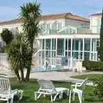 Appartement 91 Palais Des Gouverneurs Jardin Piscine Couverte Et Exterieure Sauna Hammam Fitness Clim Saint-Martin-de-Ré